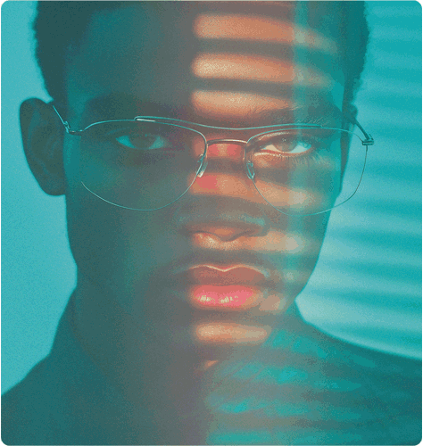 Photo illustration homme à lunettes pour les verres optiques d'intérieur Sélective BBGR